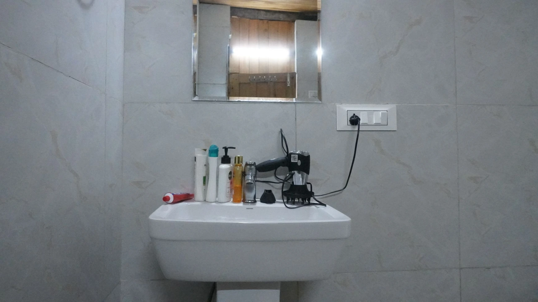 sukoon treehouse  washroom
